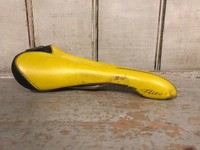 selle italia yellow