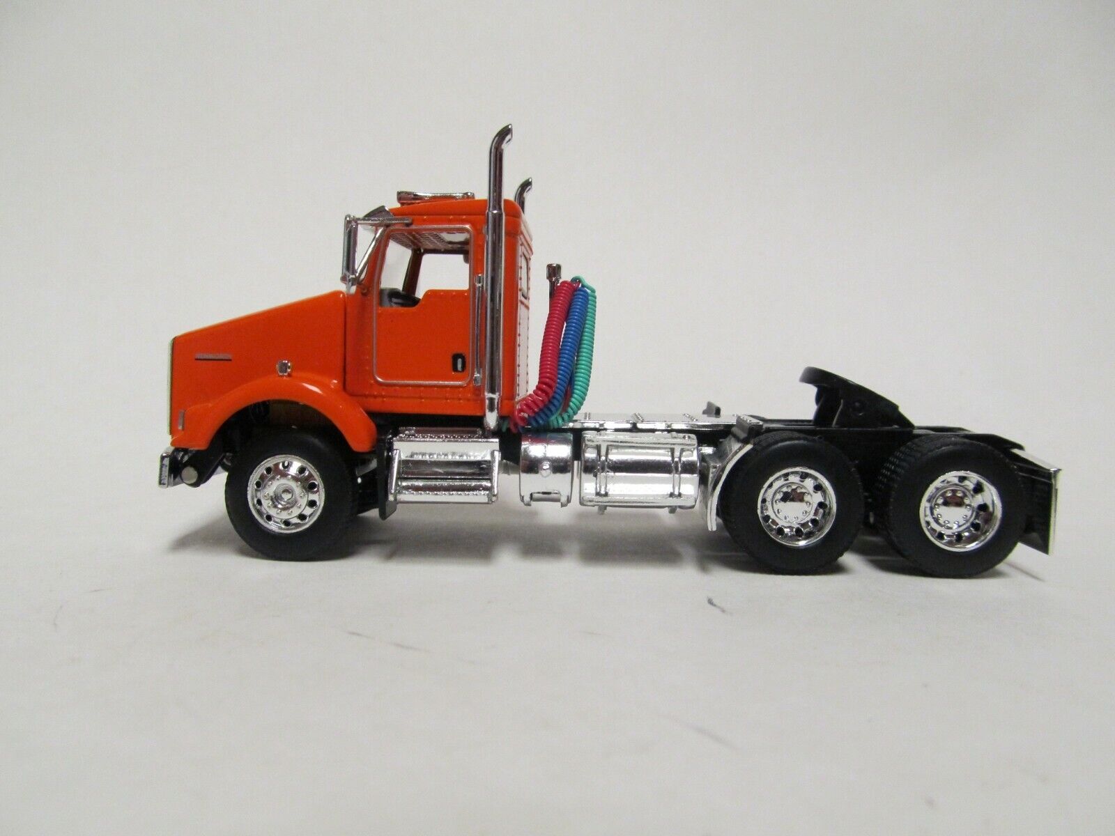DCP / FIRST GEAR 1/64 SCALE T-800 KENWORTH DAY CAB, ORANGE, YELLOW ENGINE  2