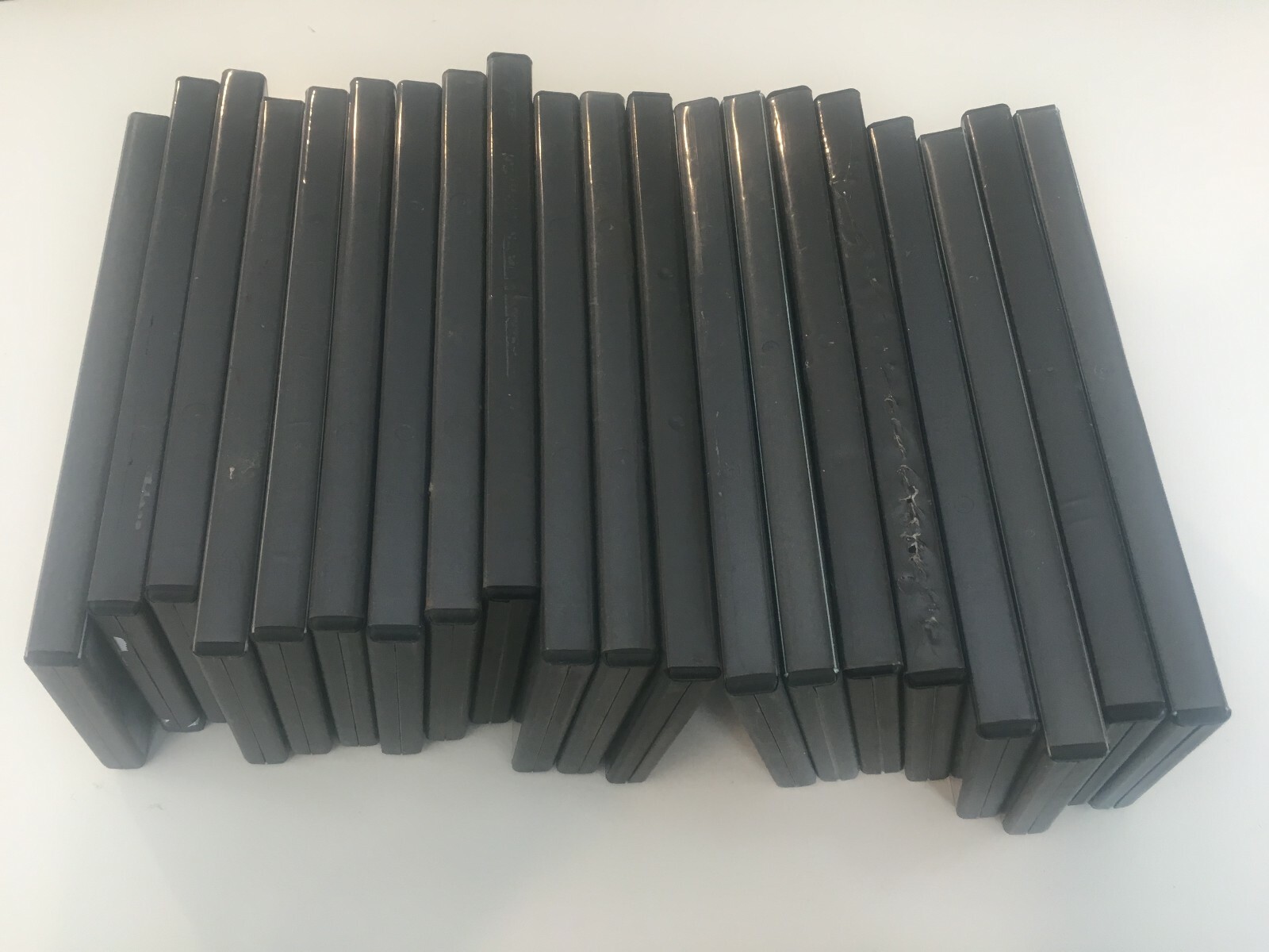 Lot of 20 DVD Cases - Replacement Disc Case - Very Good Condition -FREE SHIPPING