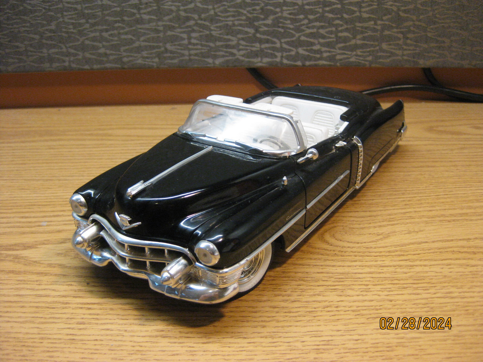 No528 ミニカー1/18 箱あり CADILLAC ELDORADO 1/18 1953 CADILLAC ELDORADO , IN BLACK BY ANSON , NO BOX | eBay