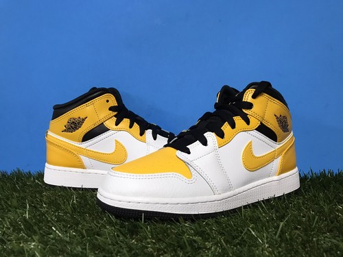 Nike Air Jordan 1 Mid University Gold GS Sz 7Y / 8.5 Women's Nike Air Jordan 1 Mid University Gold GS Sz 7Y / 8.5 Women's