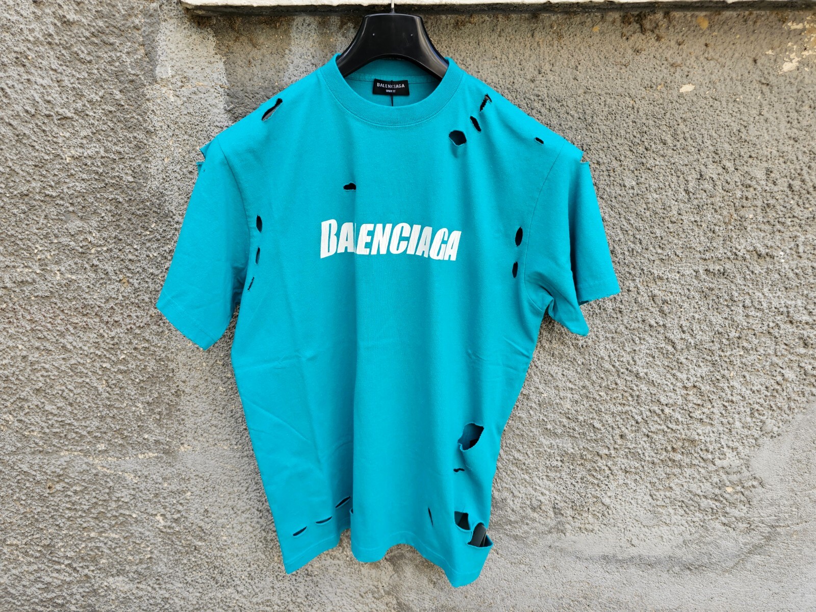 トップス balenciaga destroyed Flatground t-shirt Balenciaga-Caps-Destroyed-