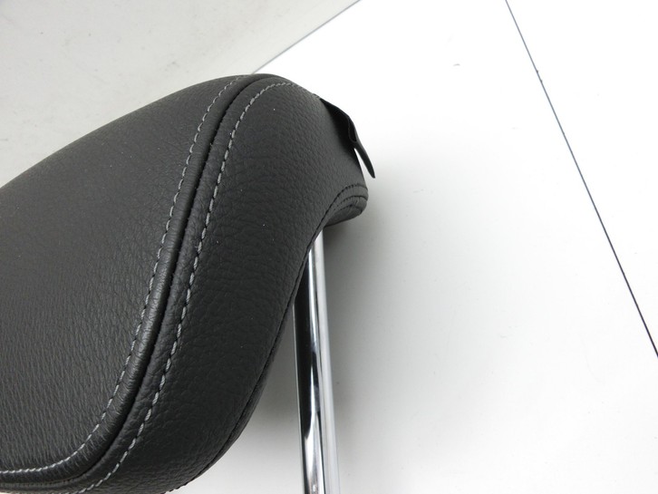 BMW 218i F45 14-18 Leder Kopfstütze Rechts oder Links Hinten BMW 218i F45 14-18 17.07.2017 5220-7447210 7447210... Vorschau 3
