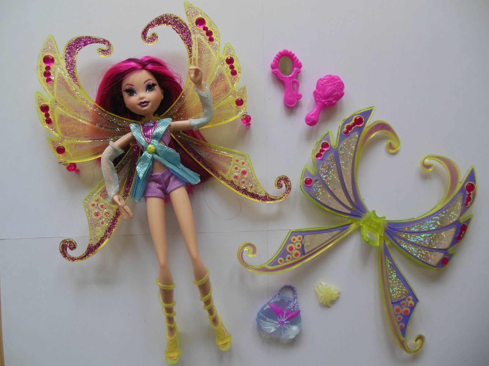 winx club glam magic enchantix dolls