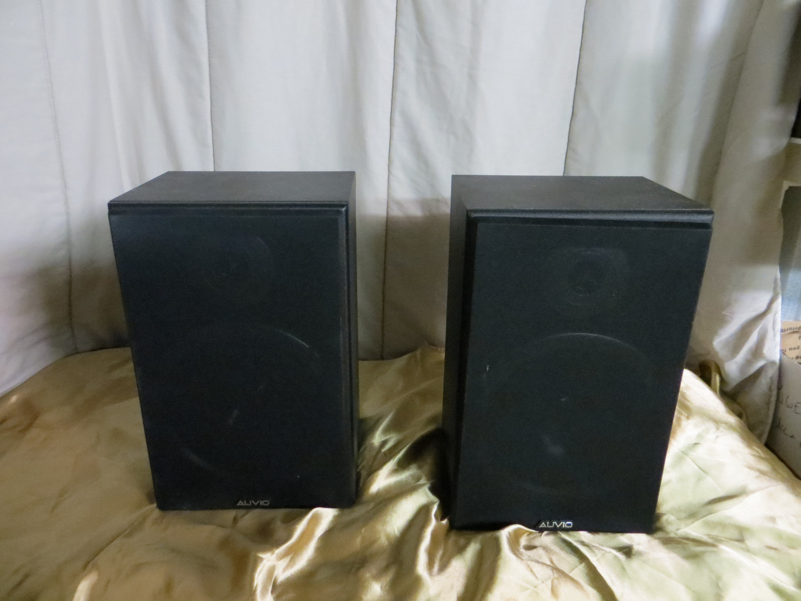auvio bookshelf speaker