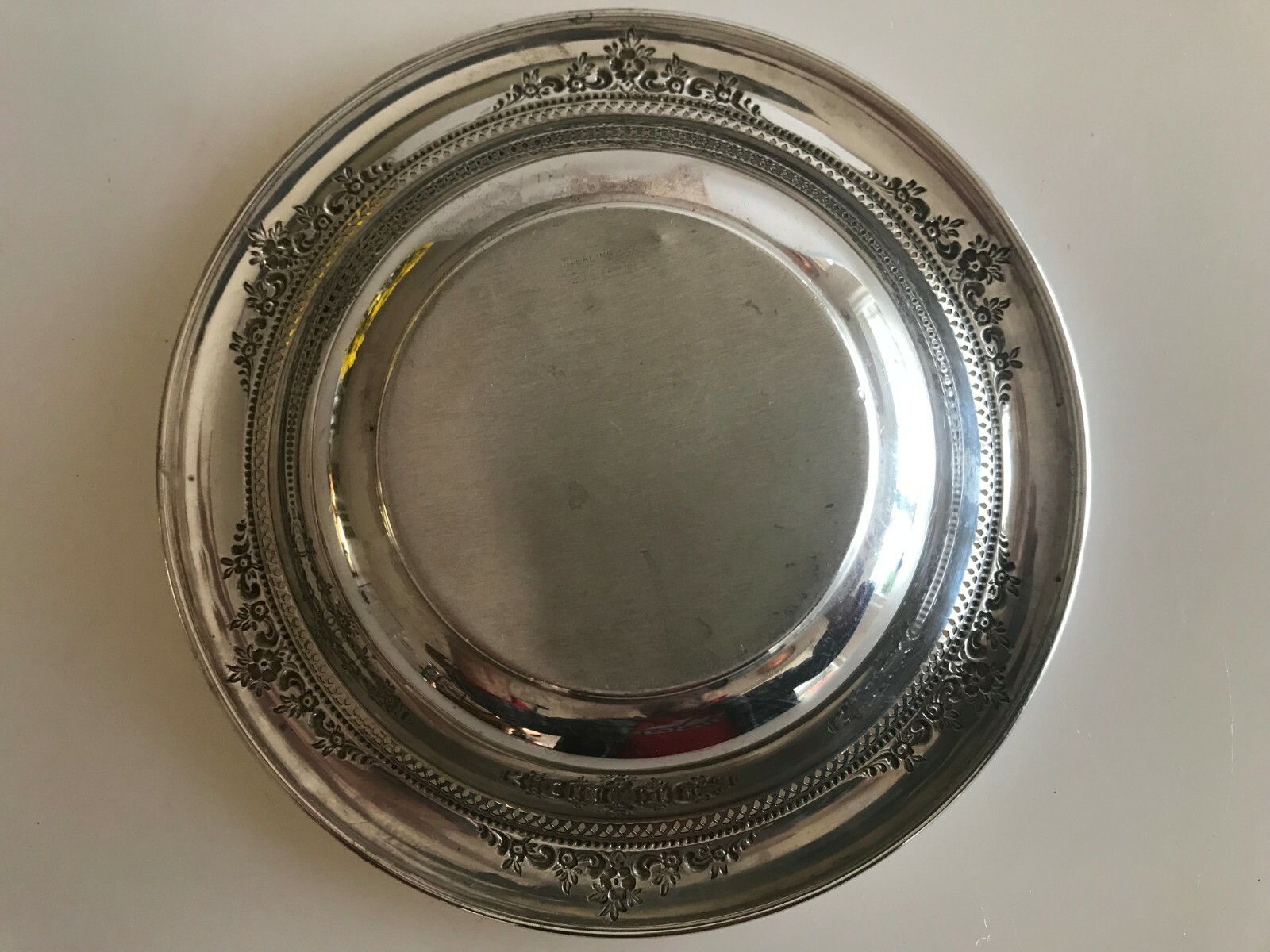 LUNT STERLING SILVER SMALL BOWL AMERICAN VICTORIAN RETICULATED BORDER FLOWERS