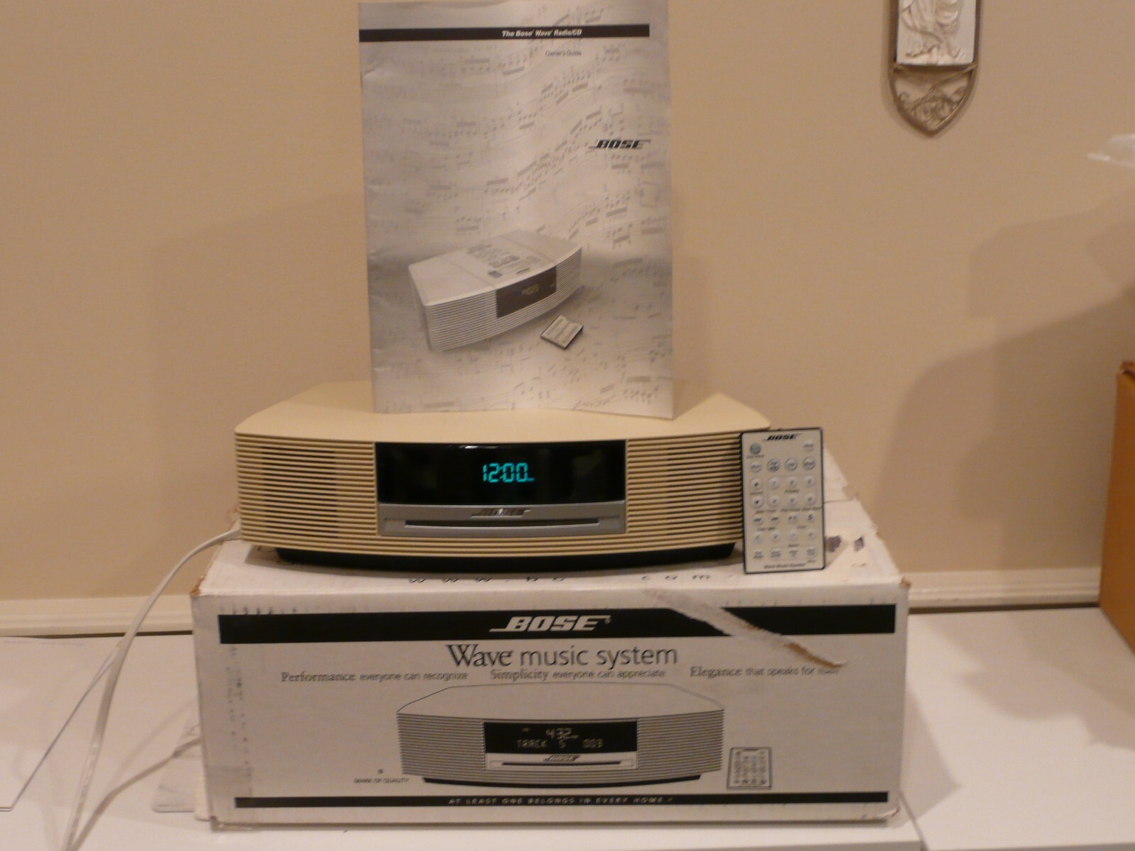 2004 Bose Wave Music System Platinum White AWRCC2 in Box | eBay 2004 Bose Wave Music System Platinum White AWRCC2 in Box | eBay