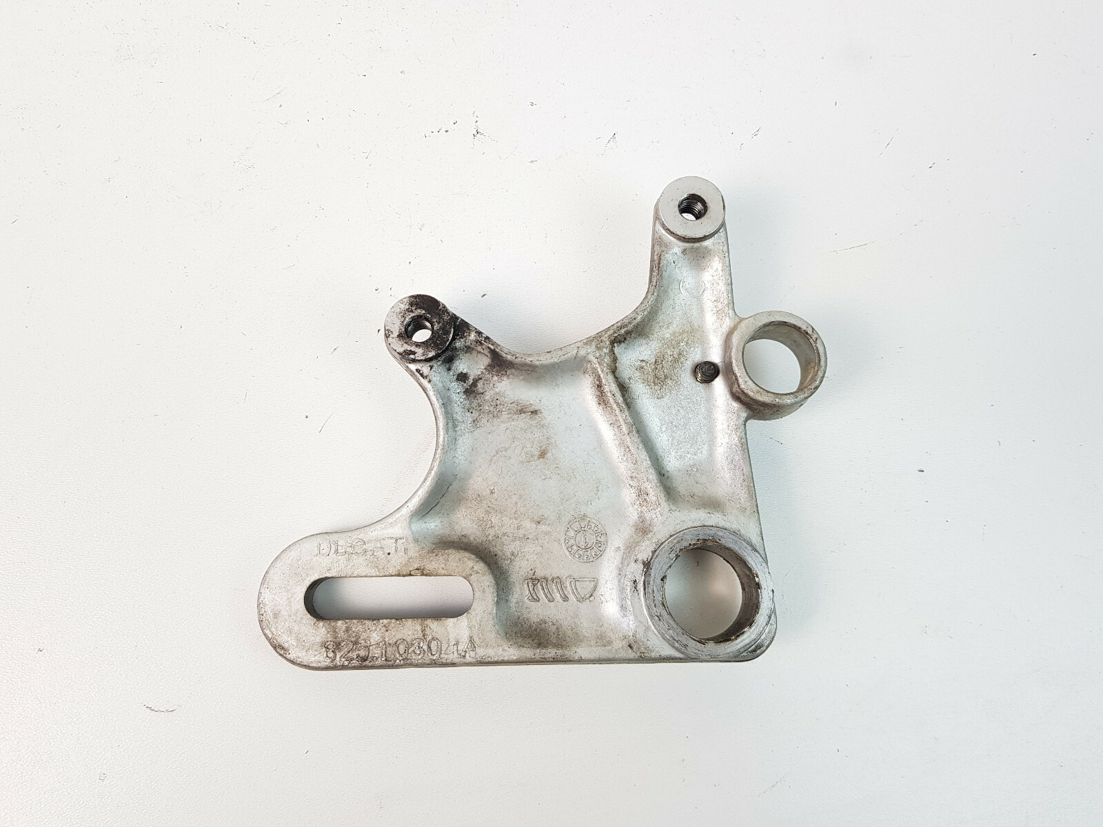Staffa Supporto Pinza Freno Posteriore DUCATI MONSTER 400 620 750 800 900 1000