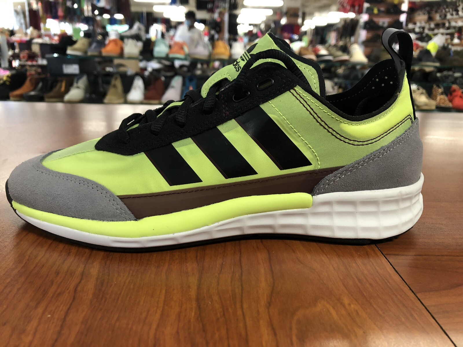Adidas SL 7200 Shoes Core Black Solar Yellow Dove Grey Men's Sizes FREE  SHIPPING: купить с доставкой из США, цена 7 830 руб - (174820330243)