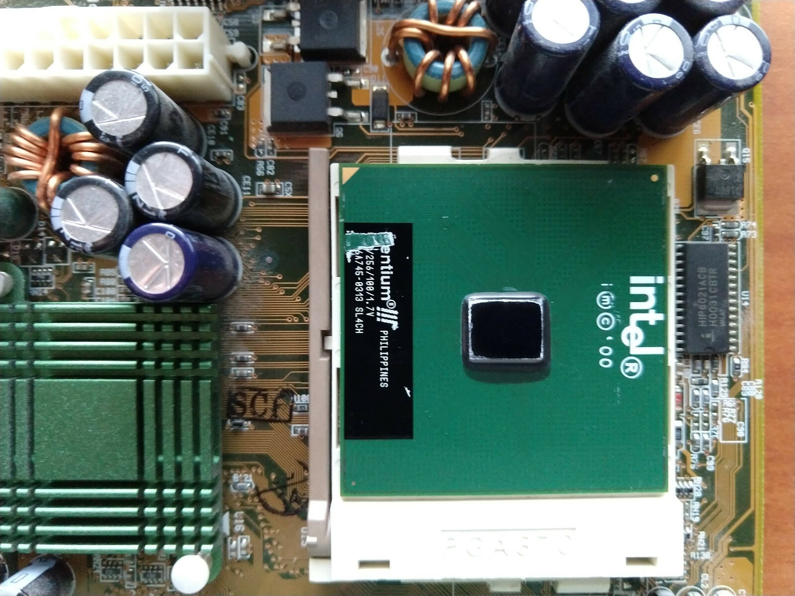 Asus CUSL2 Motherboard with PIII 700MHZ CPU 512MB RAM