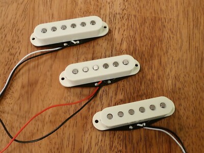 GUITAR PICKUP SET ALNICO 5 CLASSIC 50'S SET OF 3 PARCHMENT FOR STRATOCASTER