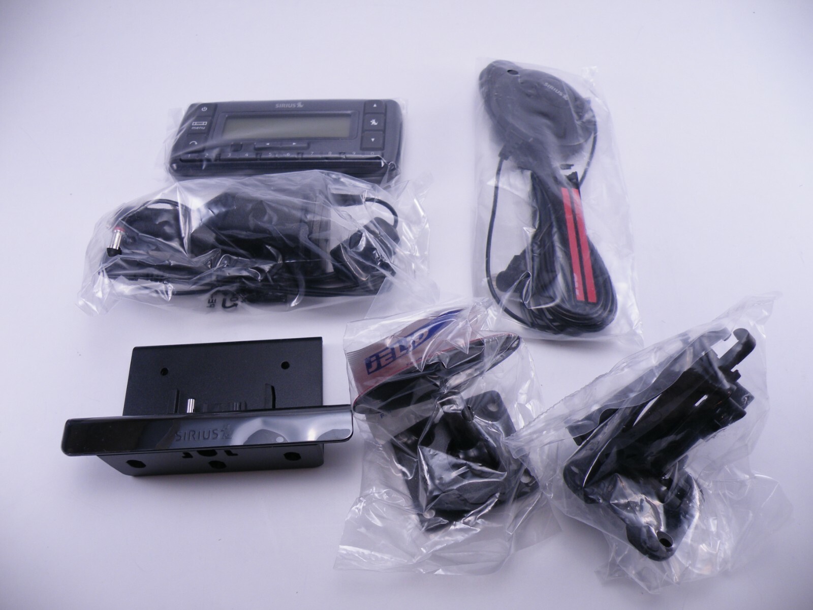 Sirius Stratus 6 Satellite Radio Receiver Vehicle Car Kit Brand New