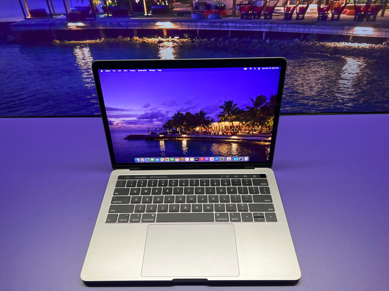 2019 Apple MacBook Pro 13 Touch Quad Core 2.8GHz Intel i7