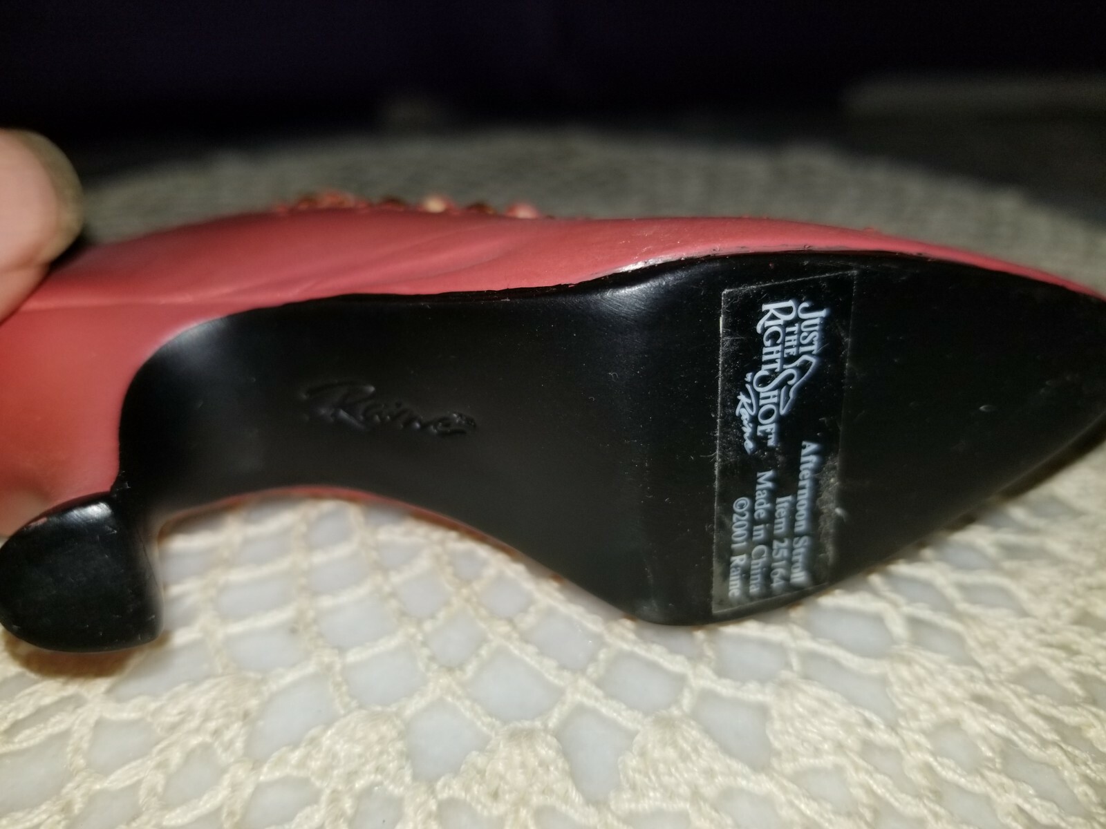 Just The Right Shoe - Afternoon Stroll 25164 - Raine 2001