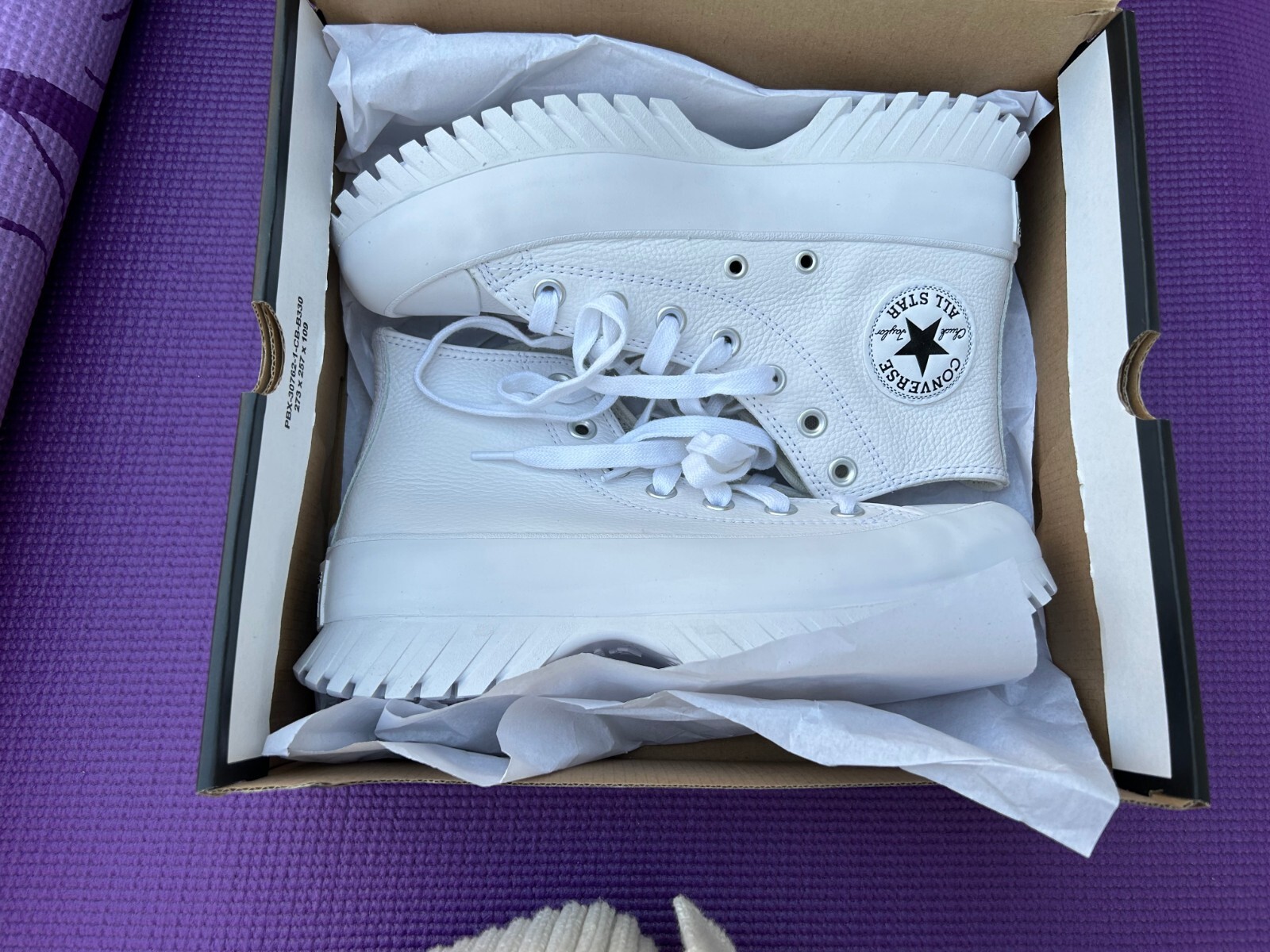 NEW Converse Chuck Taylor All Star Lugged 2.0 Leather