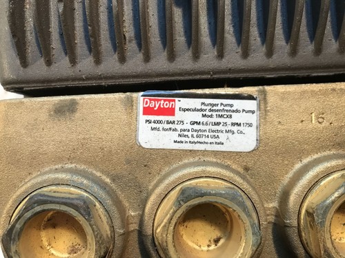 Dayton Plunger Pump 1MCX8
