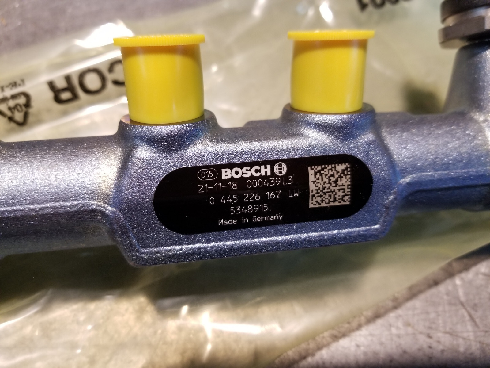 OEM Cummins Bosch 0445226167 5348915 Fuel Rail - Picture 11 of 11