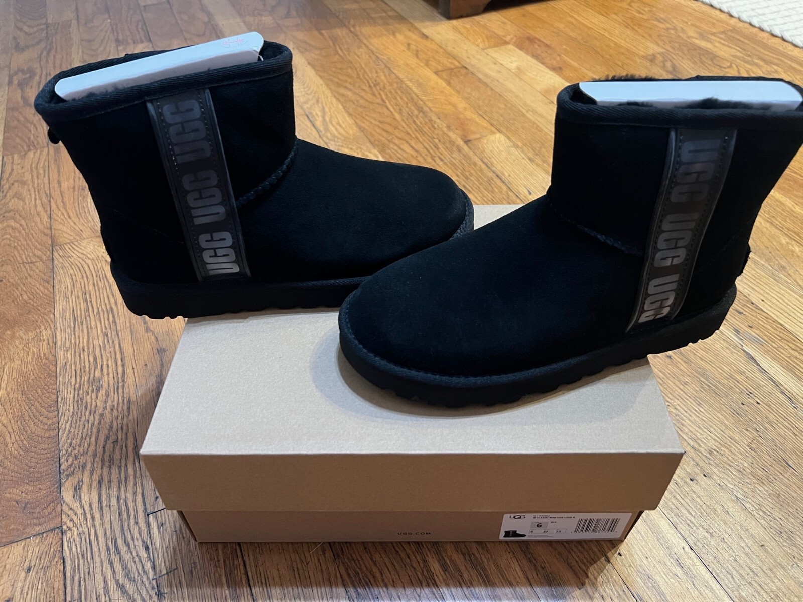 UGG アグ Classic Mini II ムートン BLACK 25cm UGG Classic Mini II Boots | Shopbop