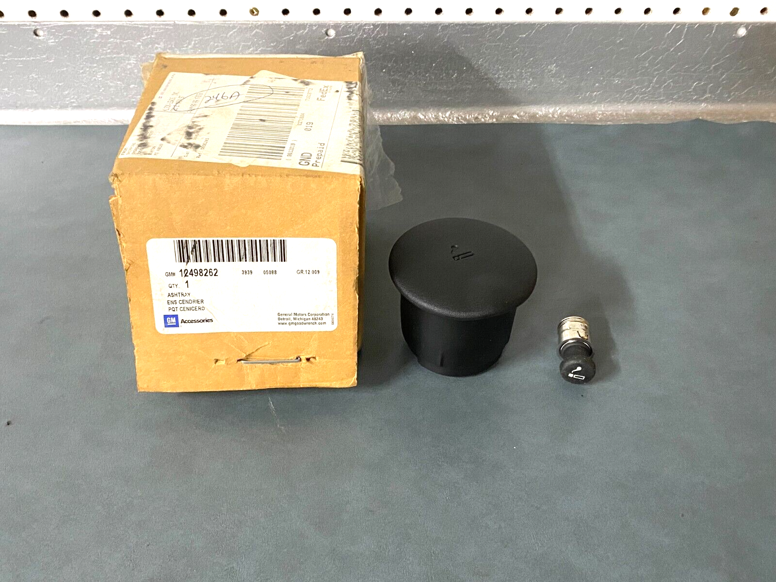 GM OEM NOS 12498262 Ashtray Package In Black 2002-2009
