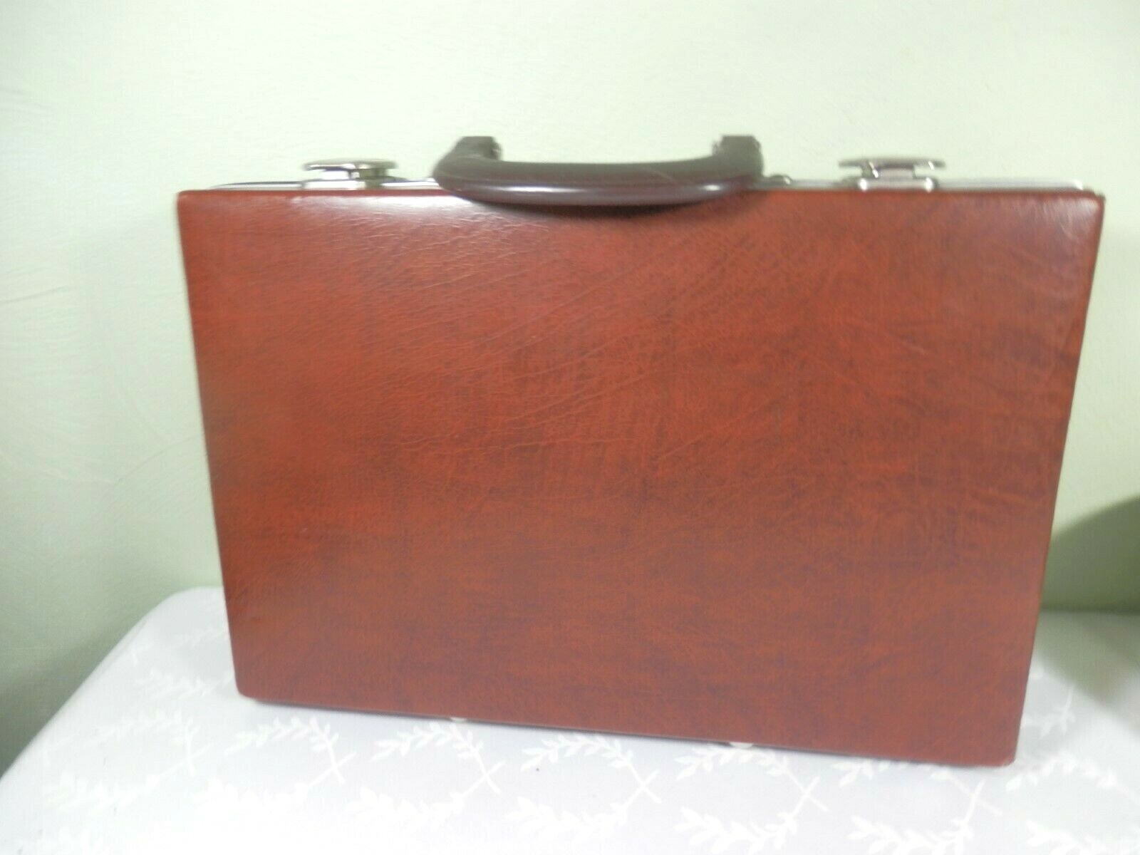 SAVOY 30 CASSETTE STORAGE CASE - FAUX BROWN LEATHER USA - BRIEFCASE STYLE