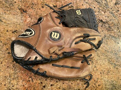 WILSON Model A1721  P2  11'  RHT Rustic Leather Baseball Glove Mitt 