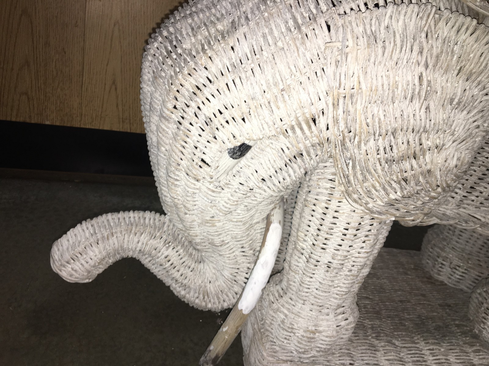 Vintage TRUNK UP ELEPHANT Wicker Rattan Side Table Plant Stand White