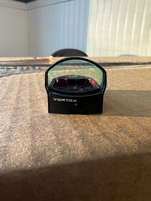 実物Vortex Venom Red Dot Sight 3MOA Vortex Venom Red Dot Top Load, 3 MOA Dot, Sights - Amazon Canada