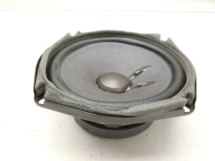 Cadillac STS 07-11 Lautsprecher Rechts Hinten Orig. Bose 134mm Cadillac STS 07-11 27.06.2008 25725733 gebraucht Vorschau 2