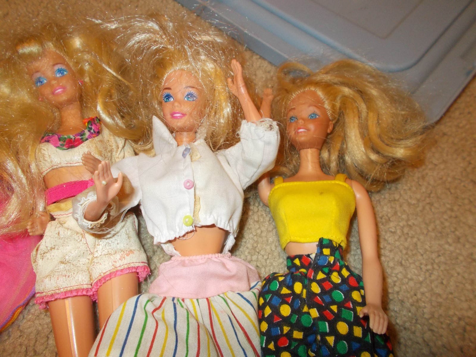 8  LOT  VINTAGE  1966   CASUAL  WEAR    BARBIE'S