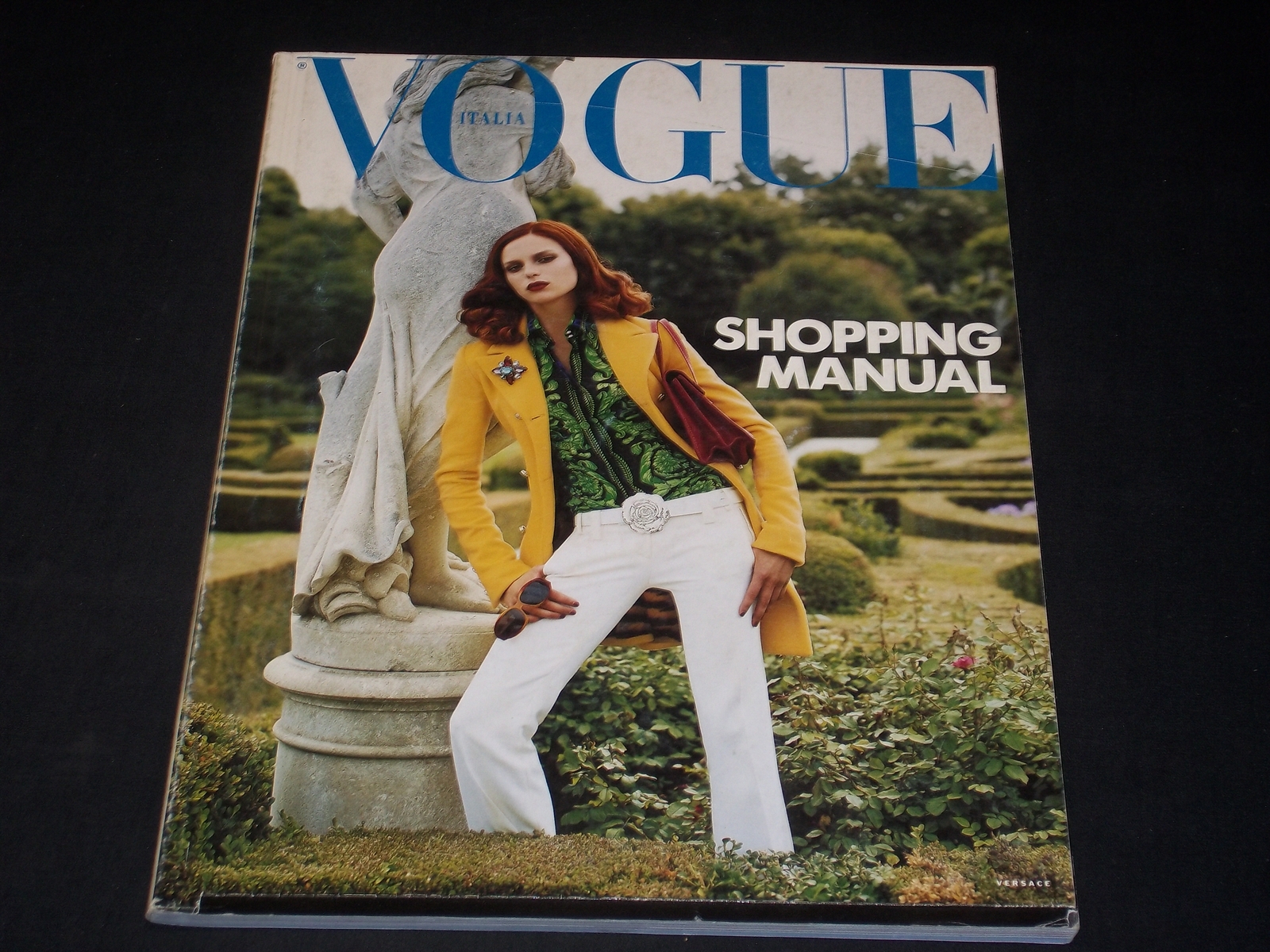 2004 AUGUST VOGUE ITALIA SUPPLEMENT MAGAZINE - VERSACE FASHION