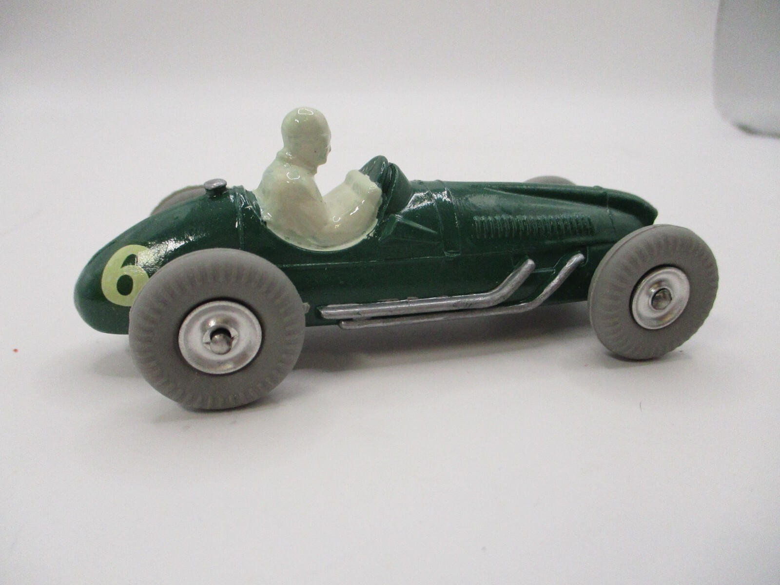 （1863）　DINKY TOYS　イギリス製　233　レーシングカー　クーパー Dinky 233, Cooper Bristol Racing Car - Free Price Guide & Review