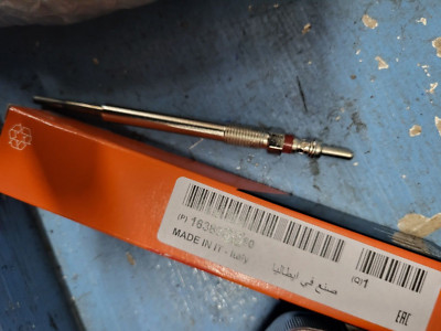 GENUINE NEW PEUGEOT  CITROEN 1.6 HDI 5 volt GLOW PLUG  EUROREPAR 1638930980