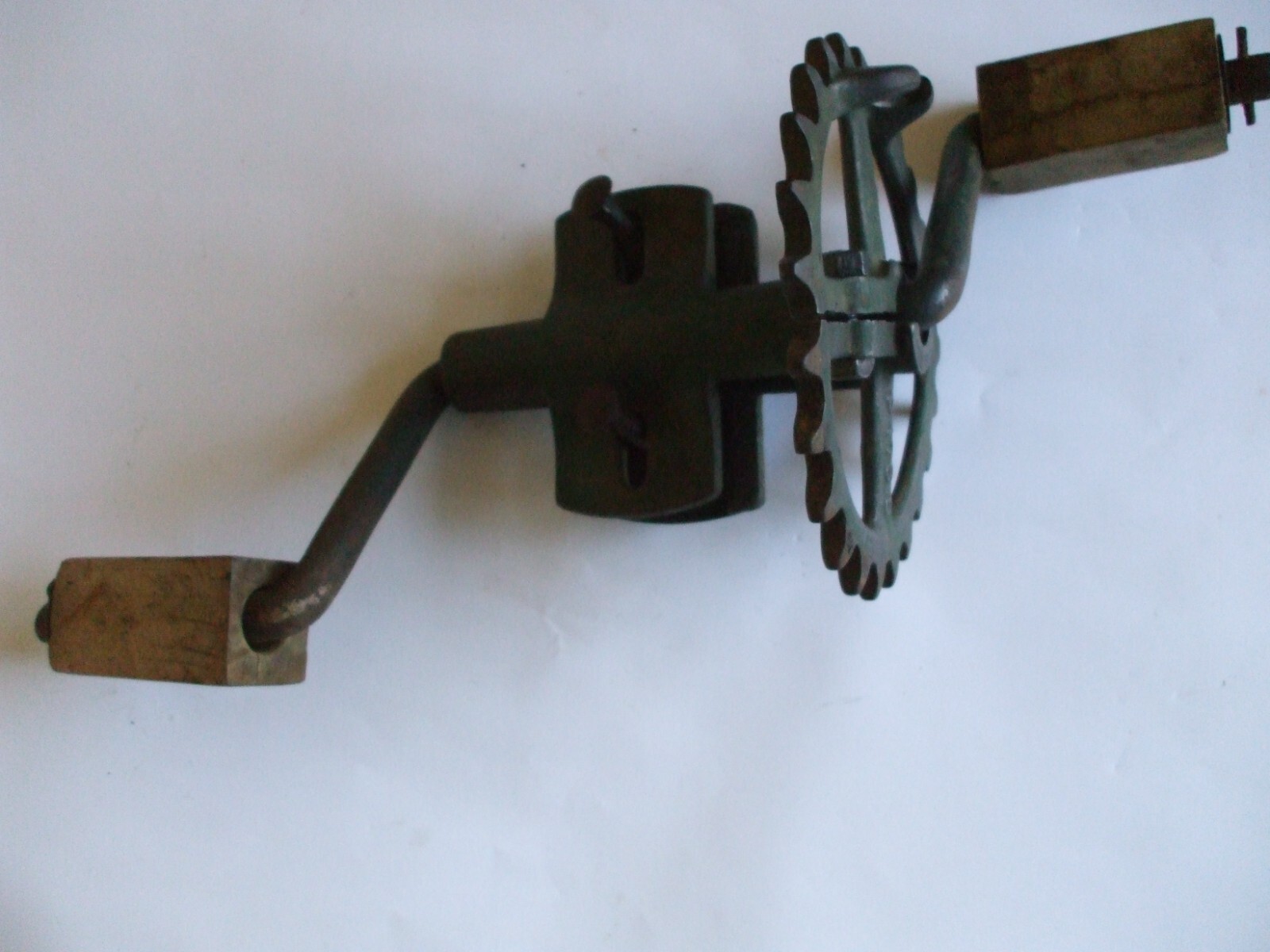 ANTIQUE MCCORMICK DEERING SICKLE GRINDER WOOD PEDALS AND GEAR