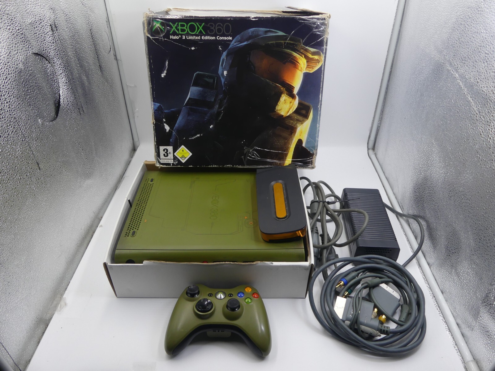 中古　xbox 360 HALOエディション　箱取説など無し。 中古xbox 360 HALOエディション箱取説など無し。