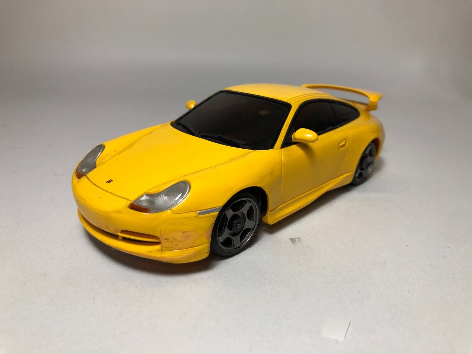 KYOSHO Mini-z Body Porsche 911 GT3 with MR-01 Chassis used KYOSHO Mini-z Body Porsche 911 GT3 with MR-01 Chassis used