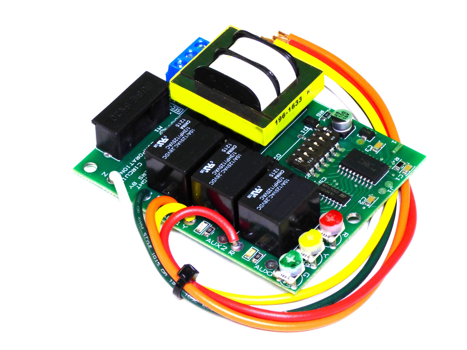 Traffic Light Controller & Sequencer 3 Lite Sl-3008 120 V., Sl-3009 240 V.