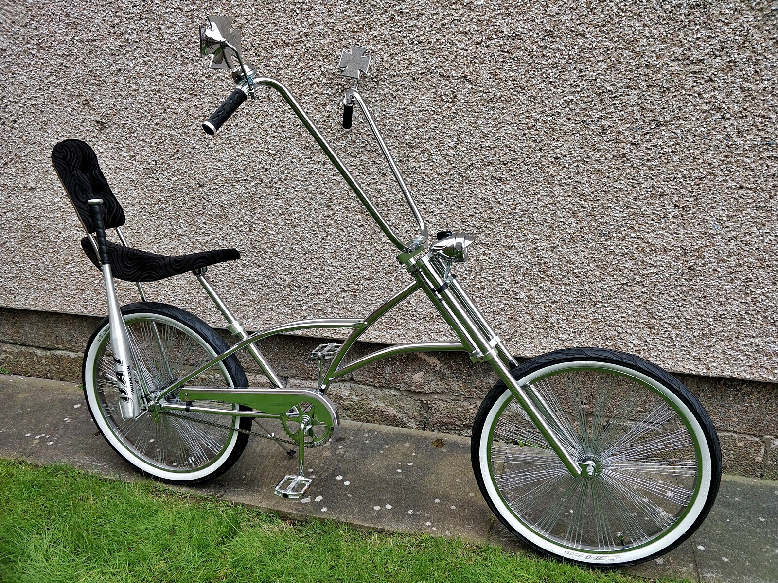 Beach Cruiser Bicycle Big Skull Black//Chrome Grips Chopper Lowrider or Bike