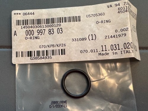 メル88597 Brand New Rear Axle Sealing Ring Genuine Mercedes W124/W140