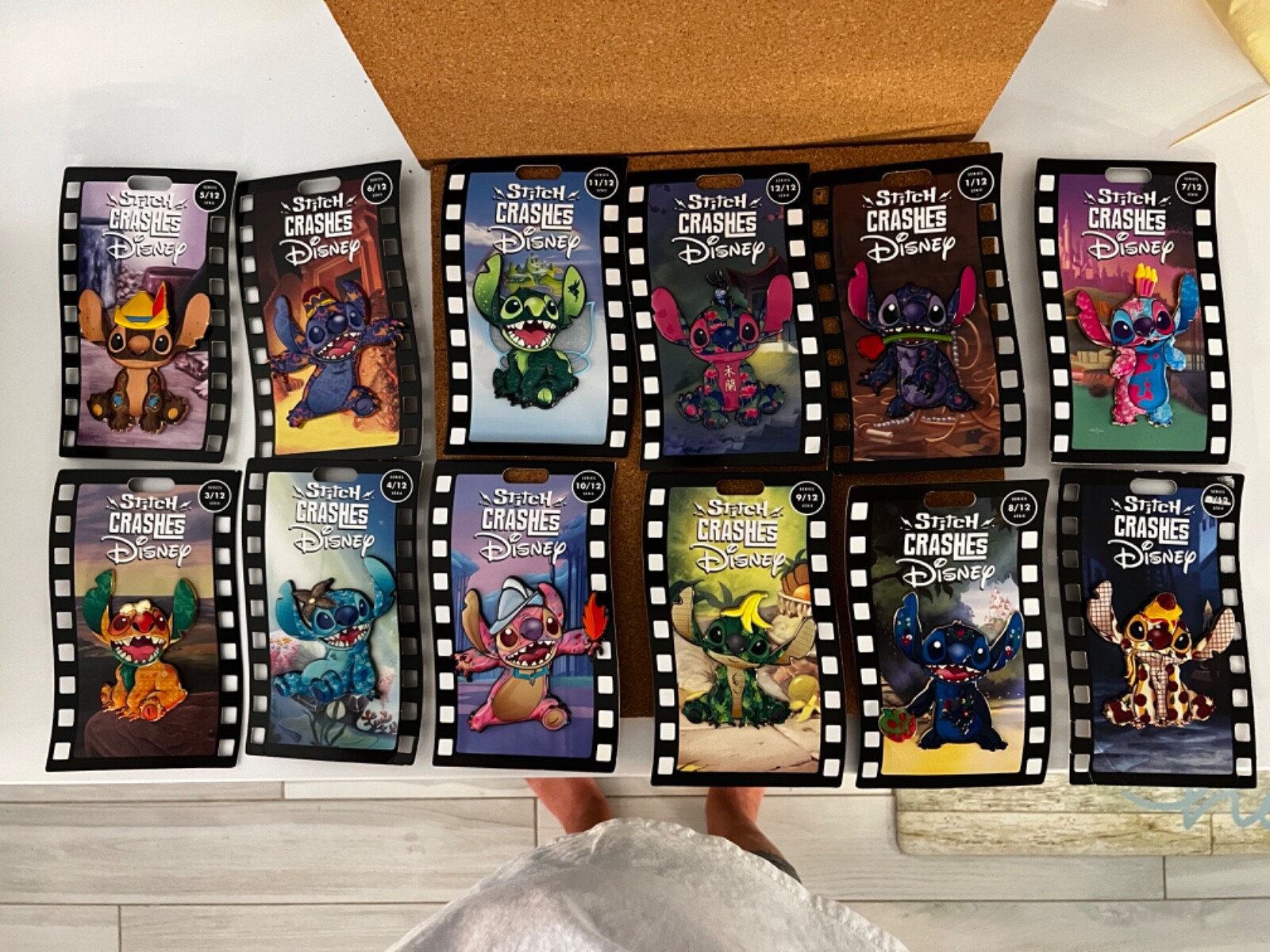 レア！Stitch CrashesDisney☆ピンバッジ全12種&ホルダー1冊 stitch crashes disney complete pin set and book | eBay