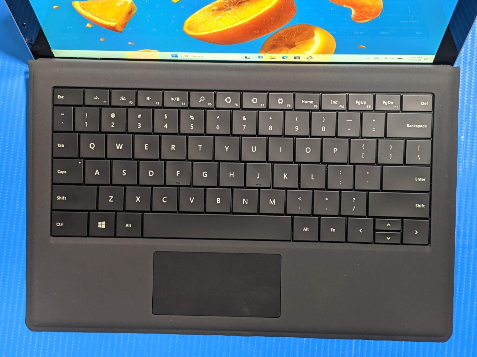 Lot of 2 Microsoft Surface Pro 1796 i7 7th Gen 16GB RAM 512GB SSD Touchscreen - Thumbnail 6