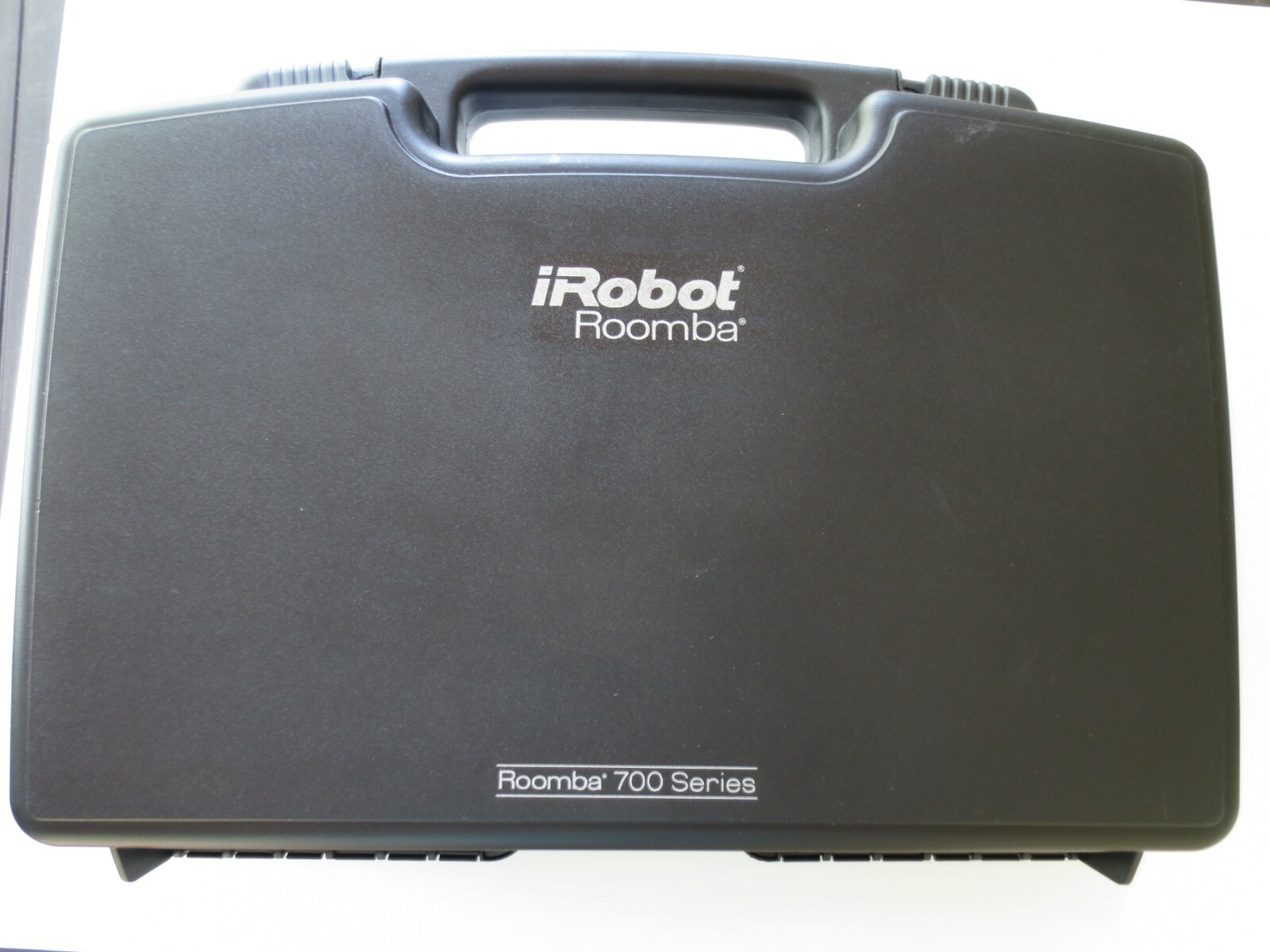 iRobot Roomba 700 Series Set: Case, Cleaning Tool