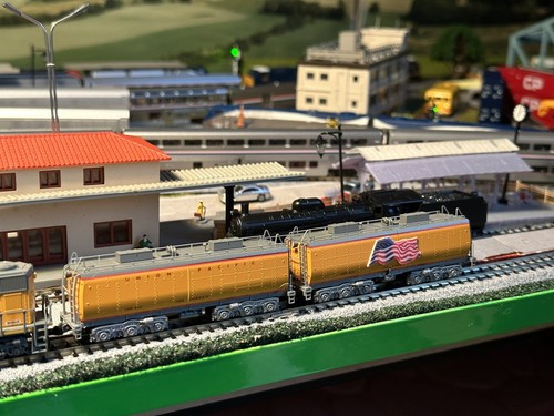 Kato N Scale ~ New 2025 ~ Union Pacific ~ Water Tender Cars