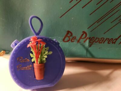 rn　Bonet et Bonet Geraldine Vintage Vintage Rain Bonnet in Blue with Flowers Carrying Case Doll