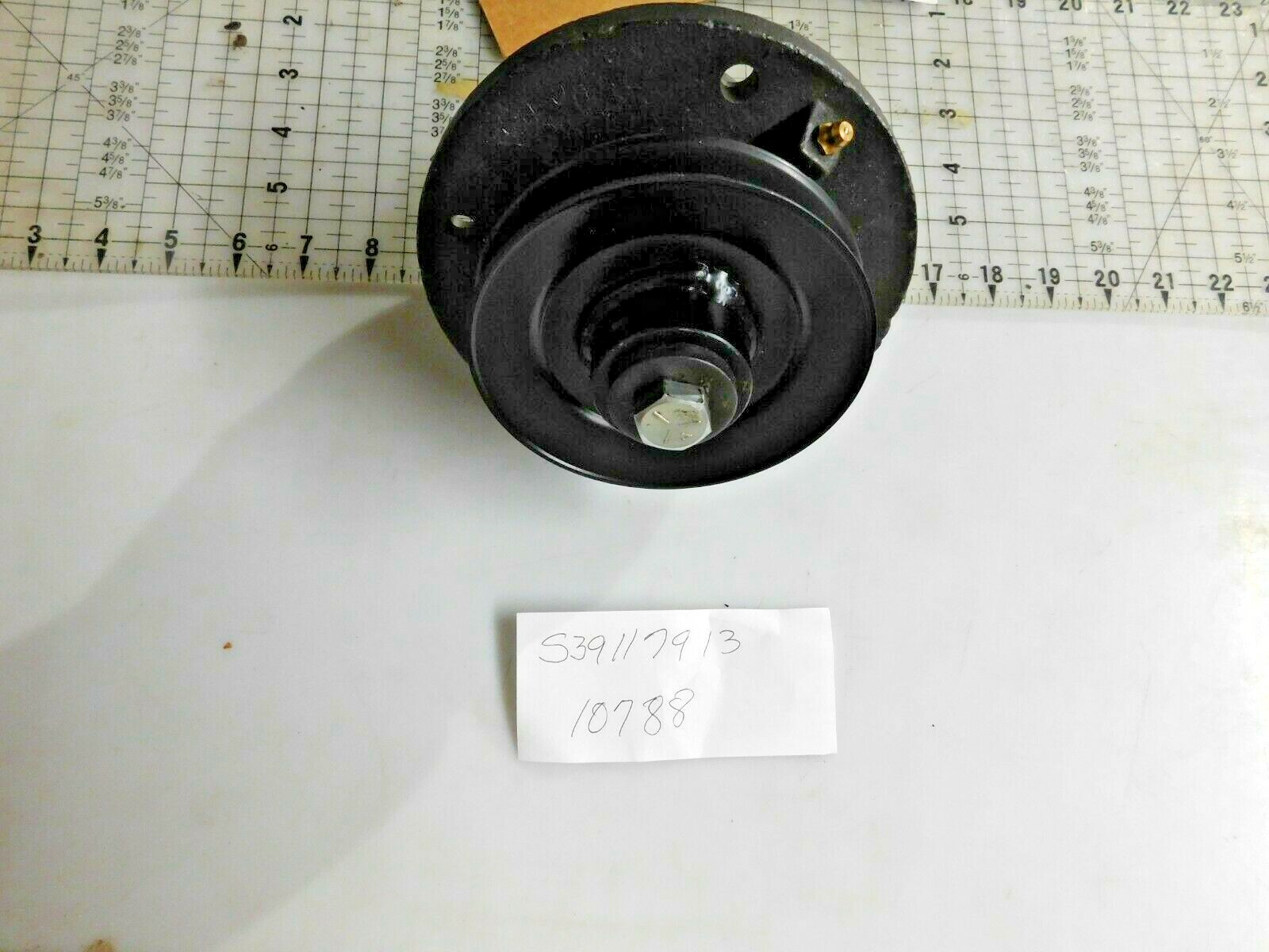 DIXON ZTR 539117913 SPINDLE HUB ASSEMBLY WITH ZERK 10788 DIXON ZTR 539117913 SPINDLE HUB ASSEMBLY WITH ZERK 10788