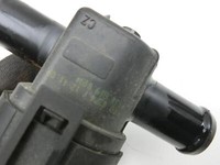 Audi Q5 8R 08-12 TFSI 2,0 155KW Wasserventil Ventil Heizung Audi Q5 8R 08-12 23.11.2009 1J0819809 gebraucht Vorschau 5