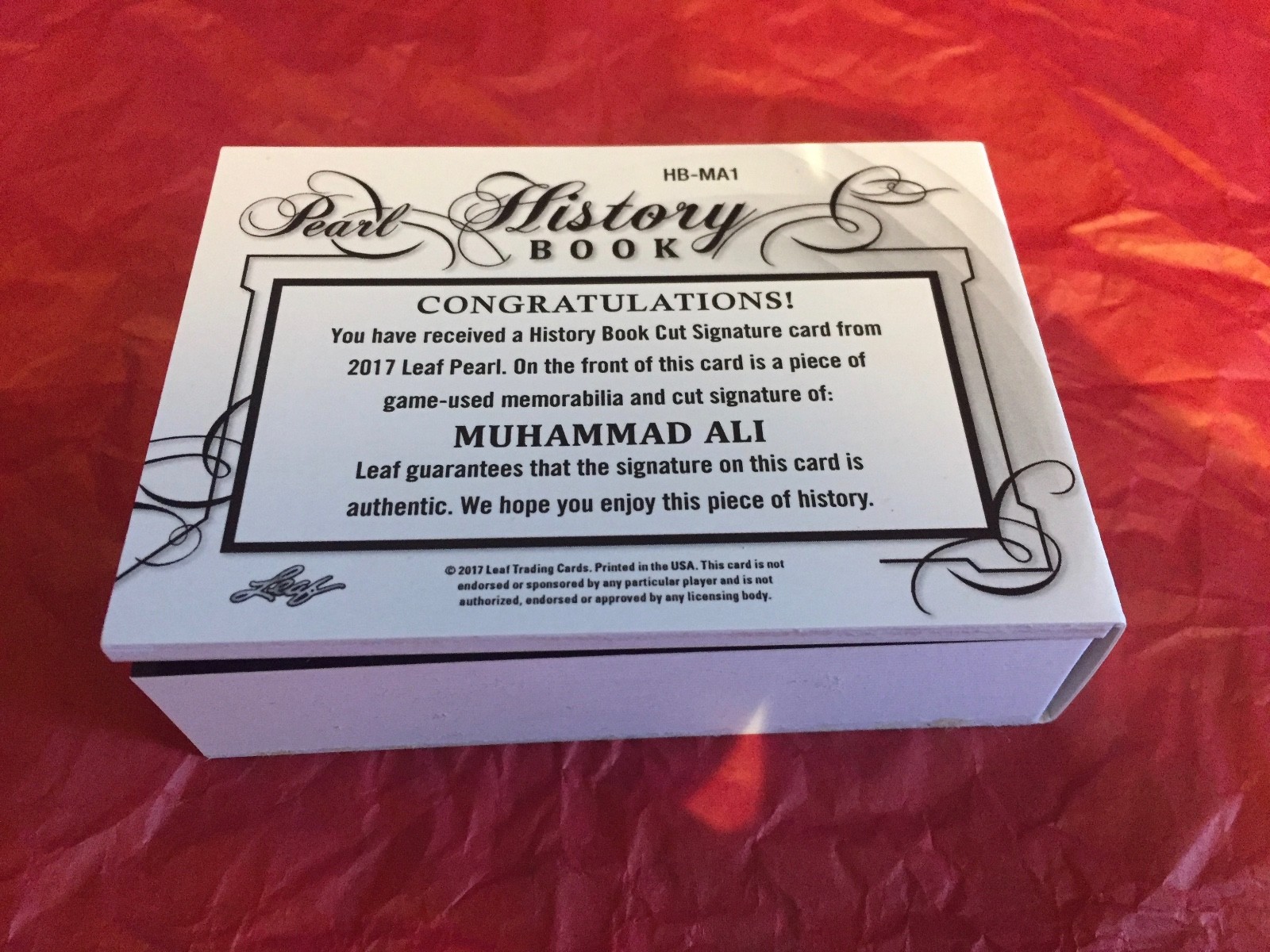 2017 Leaf Pearl Muhammad Ali History Book 1/1 - Cut Signature/Memorabilia Card