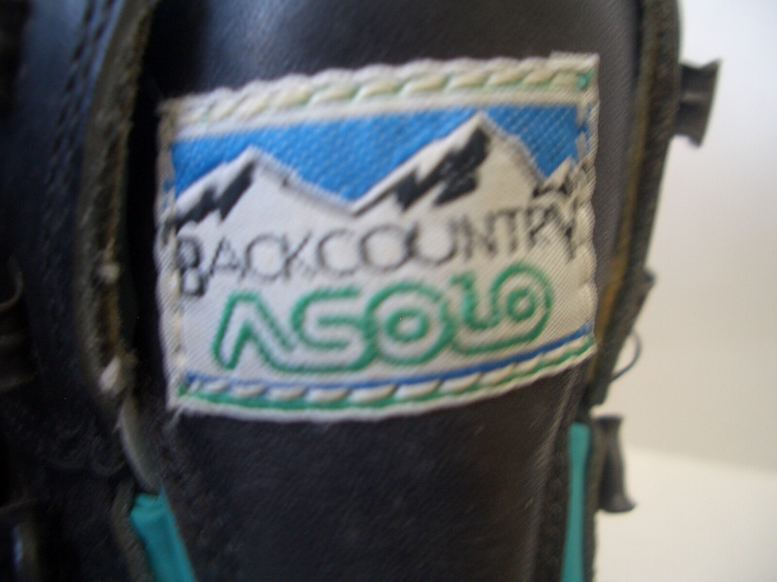 WOMEN'S  CROSS COUNTRY SKI BOOTS 