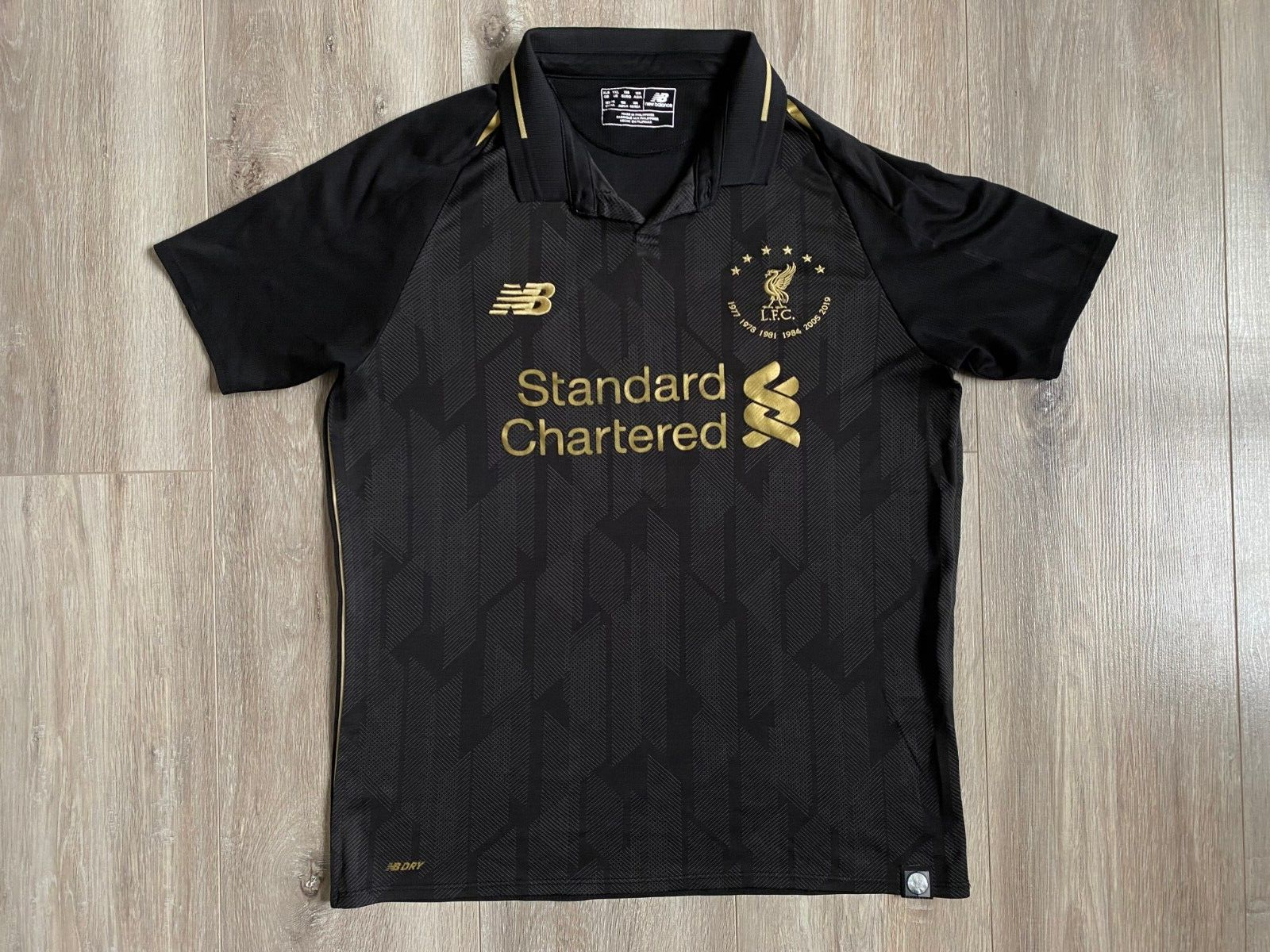 New Balance Liverpool FC 2019 New Balance Liverpool FC 2019