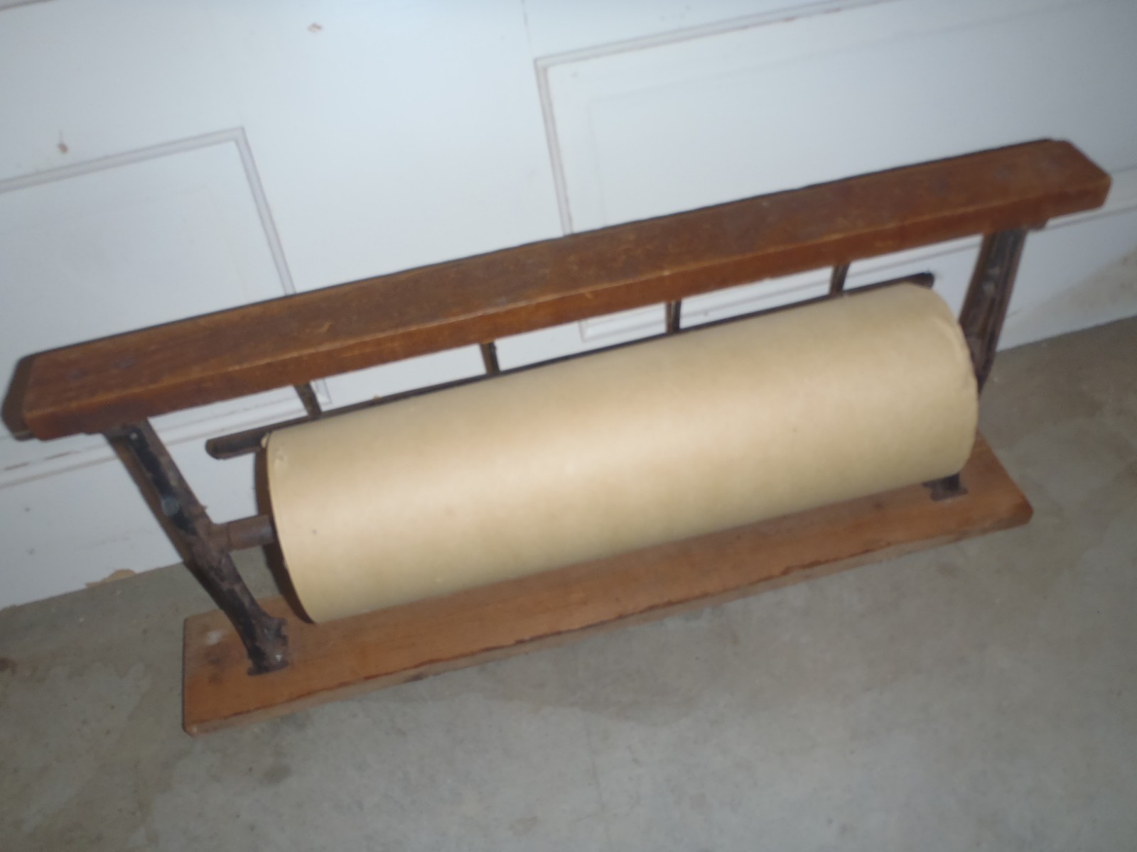 RARE VINTAGE WOODEN ROLLER PAPER HOLDER,SHOP,COUNTER TOP,OFFICE PAPER ROLLER HOL