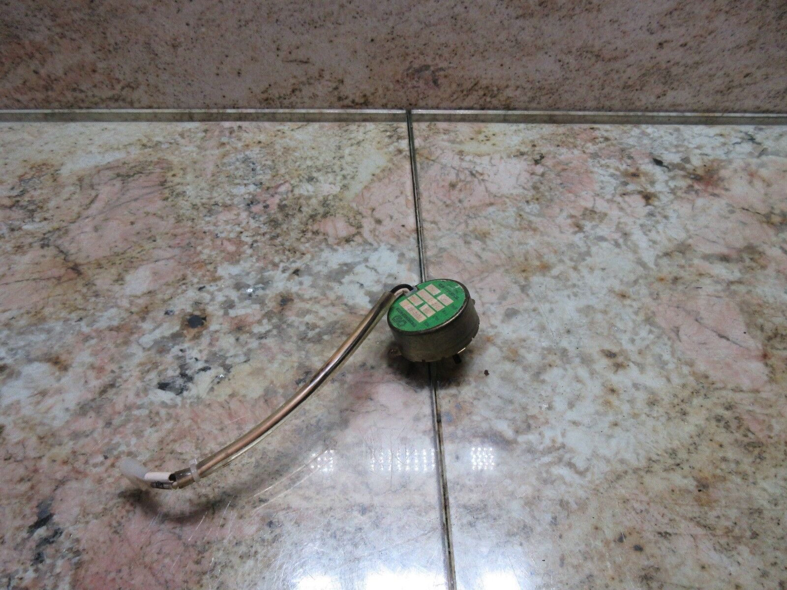 CKD SYNCHRONOUS MOTOR UNIT J202-44 50/60HZ CNC EDM J202-440 CKD SYNCHRONOUS MOTOR UNIT J202-44 50/60HZ CNC EDM J202-440
